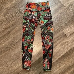 LuluLemon Wunder Under Luxtreme -Limited Edition Fabric - Size 6